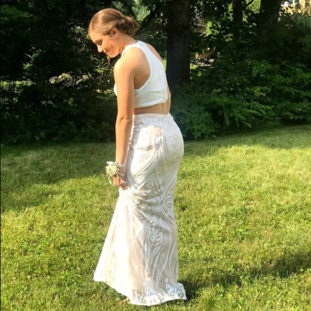 PROM/formal dress